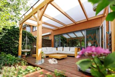 So reinigen Sie Ihre Terrassenüberdachung